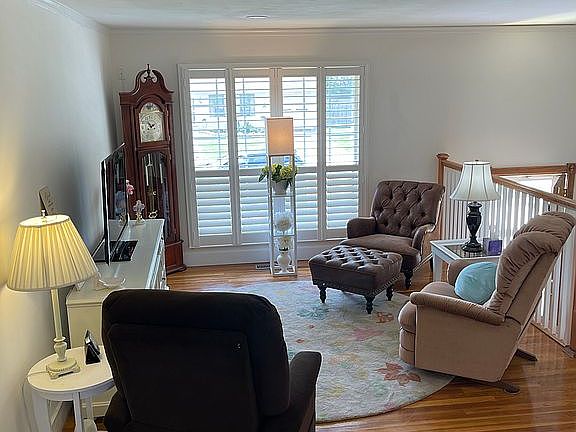 Living room w/wood floor.