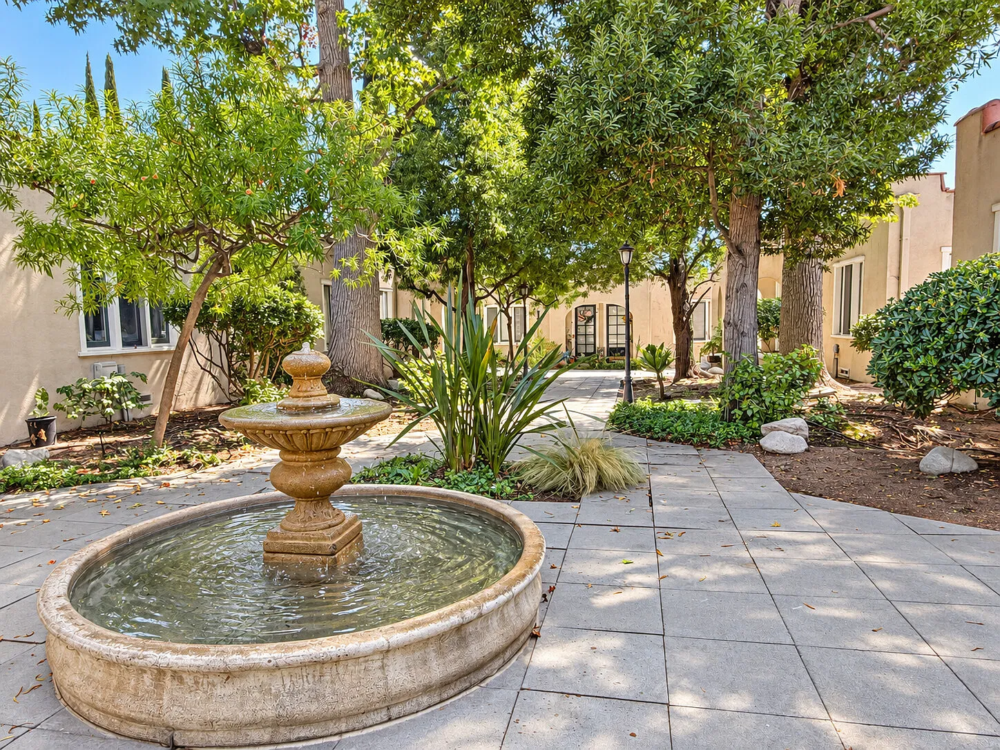 1044 E Orange Grove Blvd — Photo 4