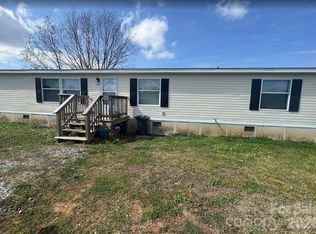 170 Cooper Rd, Campobello, SC 29322