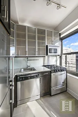 Rented by Halstead Real Estate | media 3