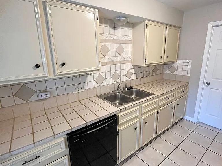 11516 Sandy Loam Trl — Photo 10