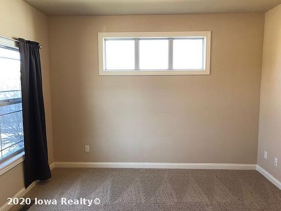 2nd image of 2085 SE Willowbrook Dr
