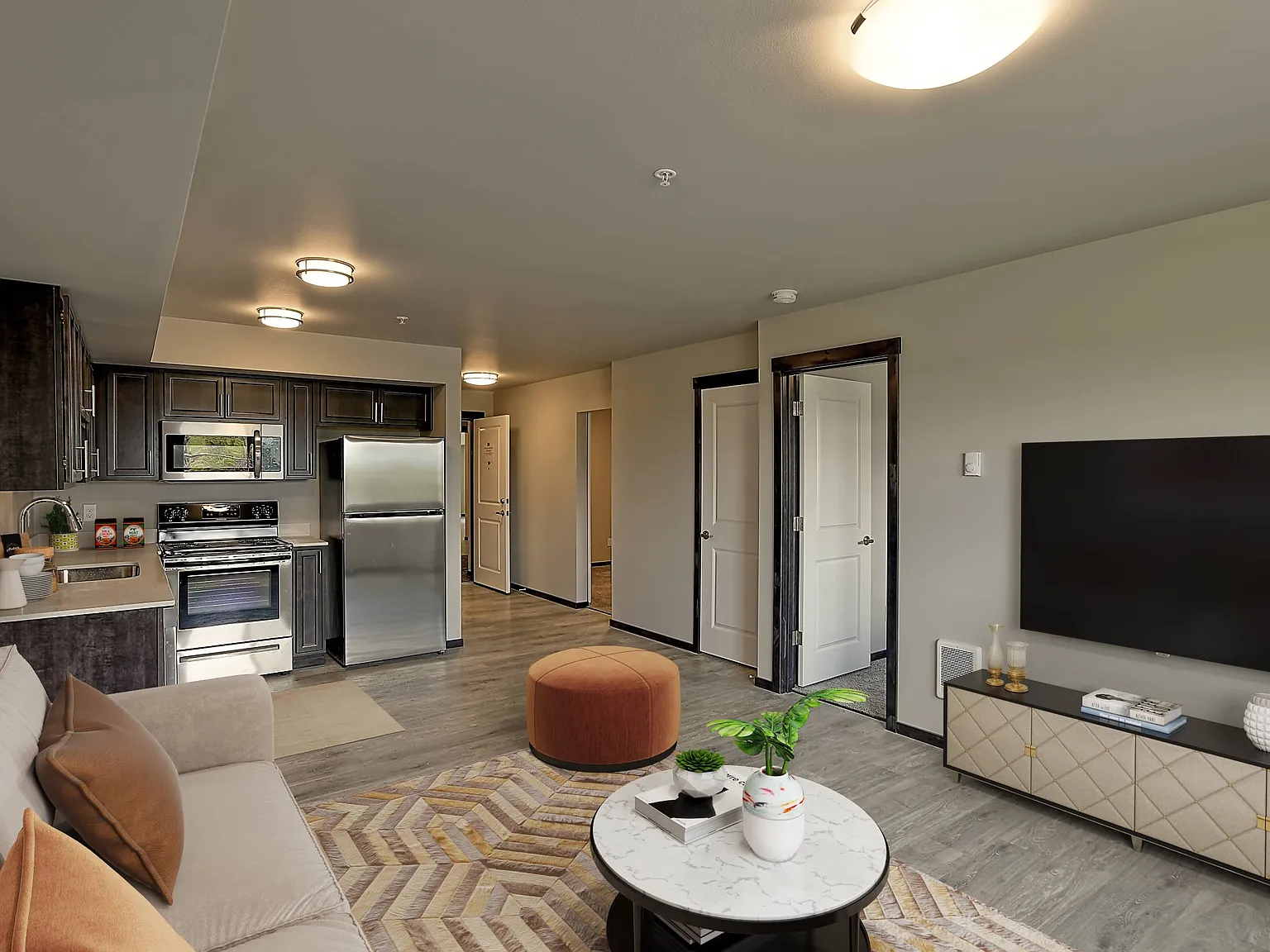 Pacific Pines Apartments — Photo 4