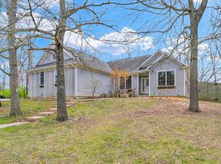 2145 Wagon Trail Rd, White Heath, IL 61884