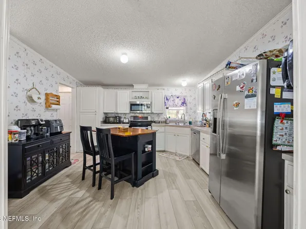 44170 WOODLAND Circle, Callahan, FL 32011