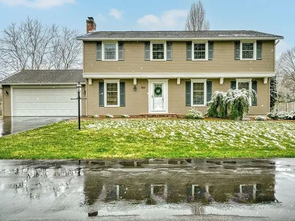 977 Whalen Rd, Penfield, NY 14526