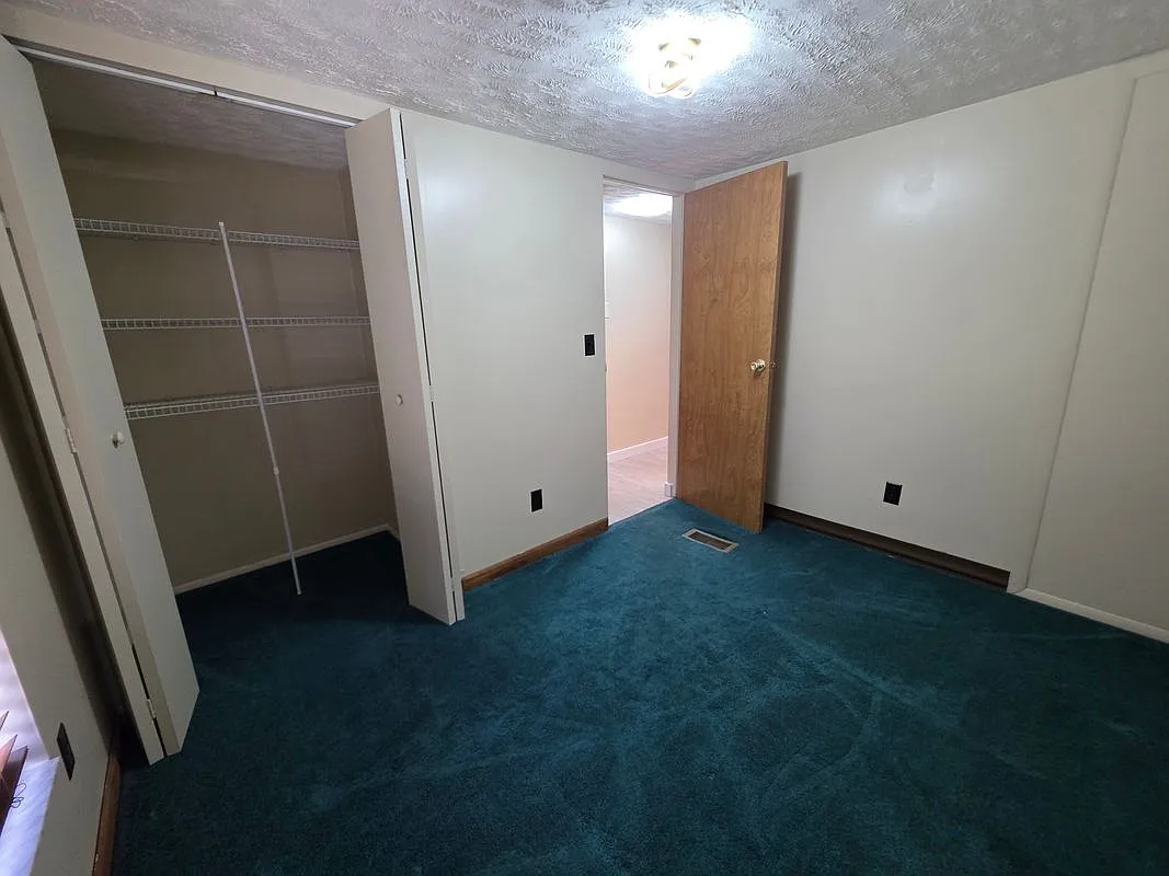 3 bed, 2.0 bath, 1512 sqft, $1,900 — Photo 2