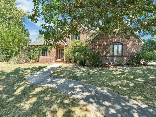 10 E Flanigan Dr, Augusta, KS 67010