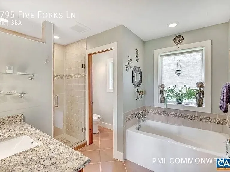 3795 Five Forks Ln — Photo 3