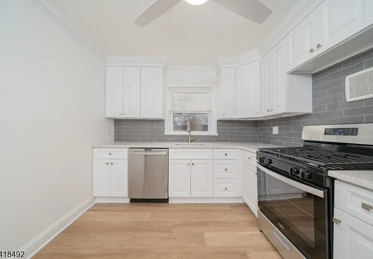 73 Park Ave — Photo 9