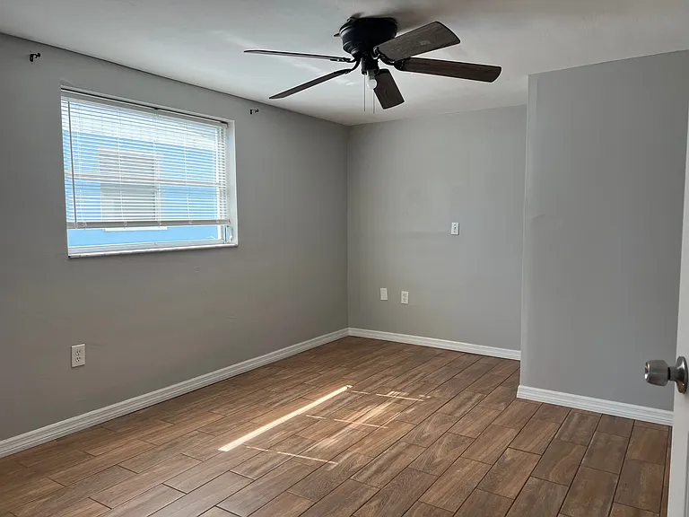 7835 Arbordale Dr — Photo 37