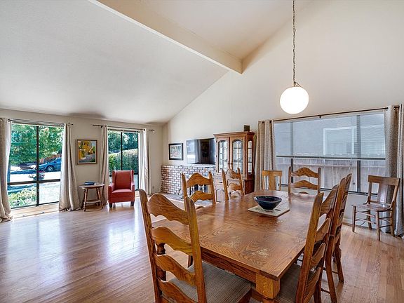 5th image of 3402 Twin Oaks Drive