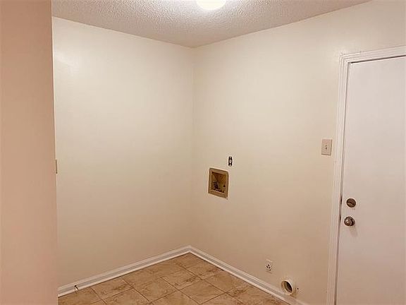 4th image of 4371 Northwood Hills Dr