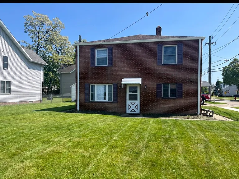 30902 Euclid Ave #DOWN — Photo 9