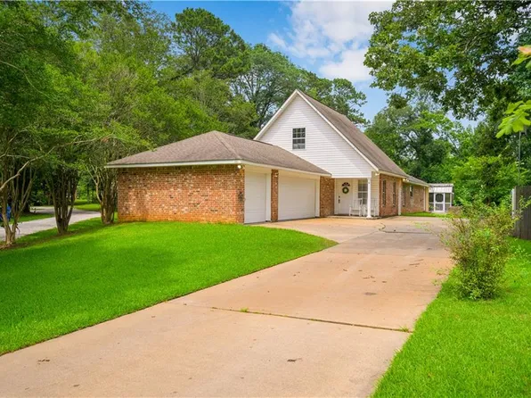 190 Northwood Dr, Pineville, LA 71360