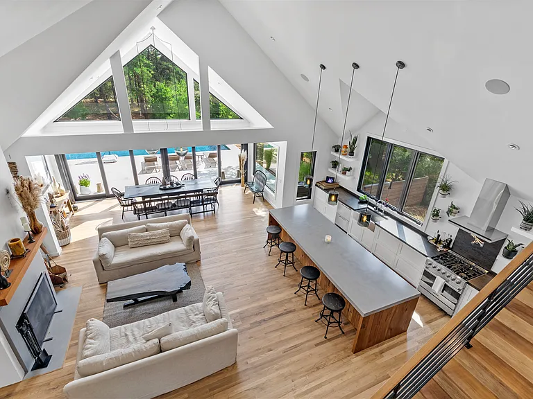 2 Castle Ct — Photo 12