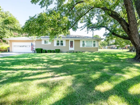 3215 Meade Ct, Saint Joseph, MI 49085