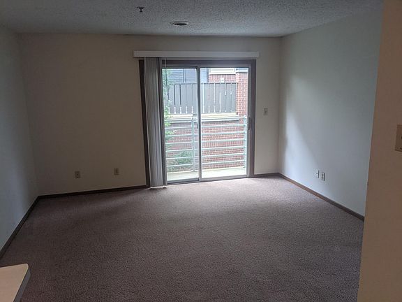 4th image of 426 S Johnson St #Ee7f71bc4