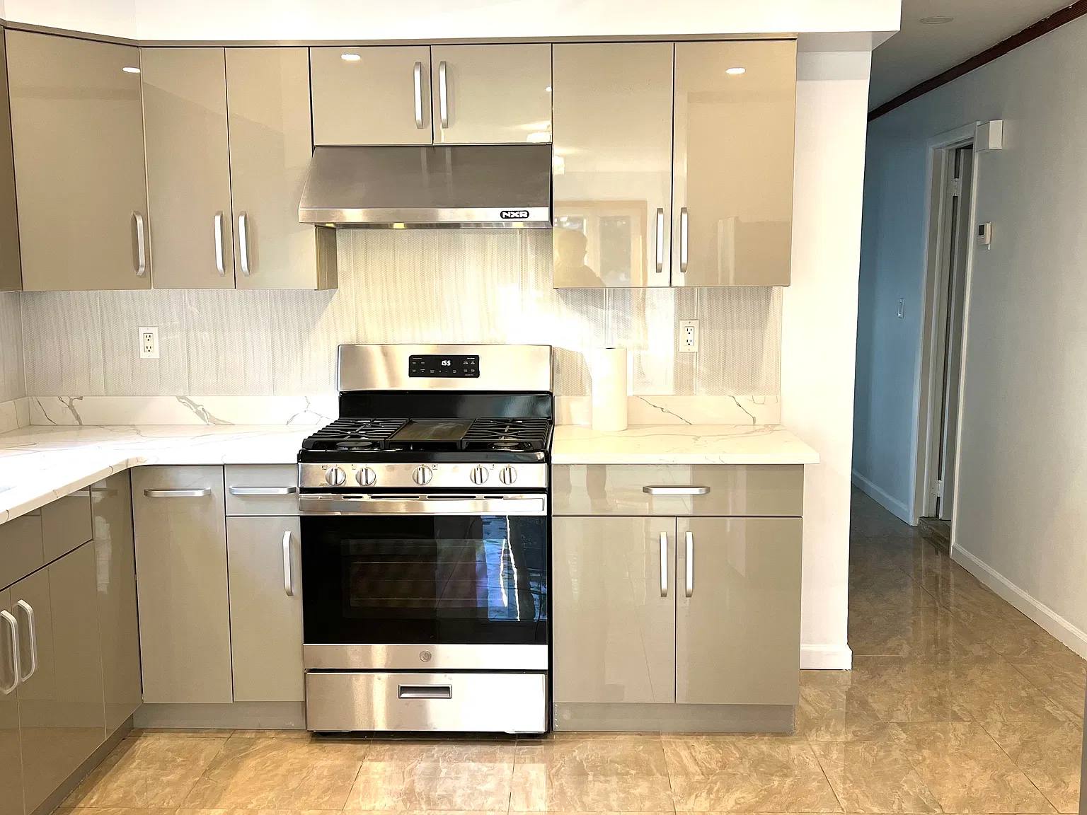 445 Oak Ave — Photo 4