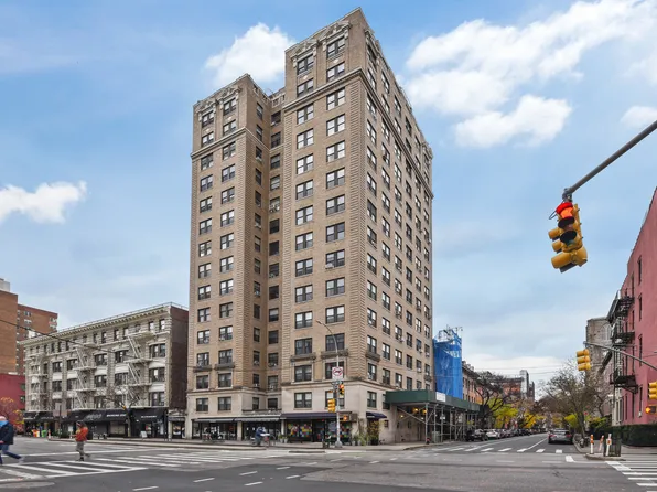 365 West 20th Street image 16 of 16