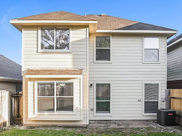 13003 Garlenda Ln — Photo 16