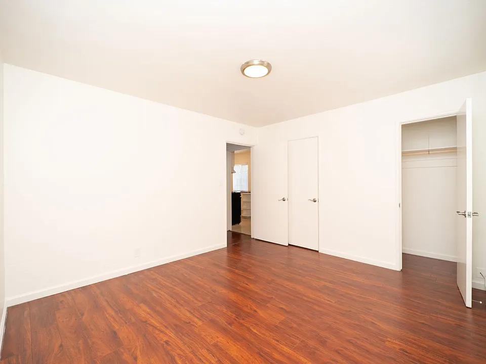 22814-22832 Alice St