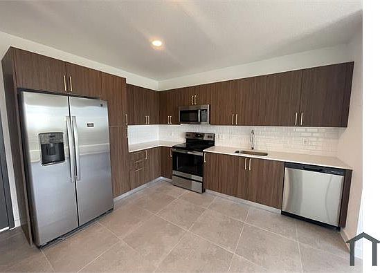 1st image of 1550 NW 15th St