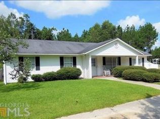 545 Old Red Bluff Rd, White Oak, GA 31568