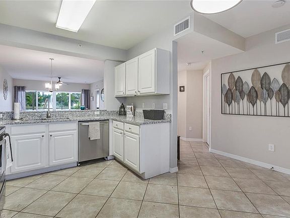 5th image of 10020 Maddox Ln APT 308