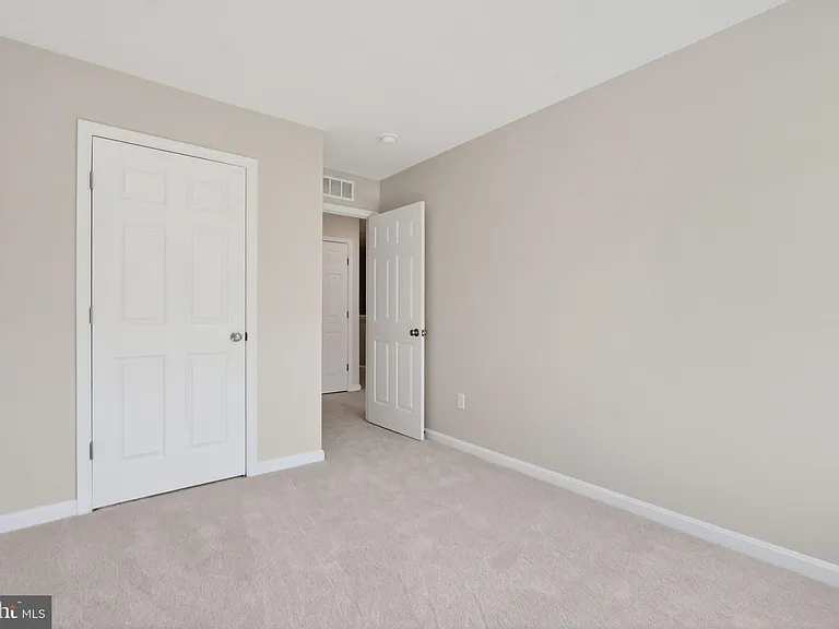 183 Caterpillar Dr — Photo 25