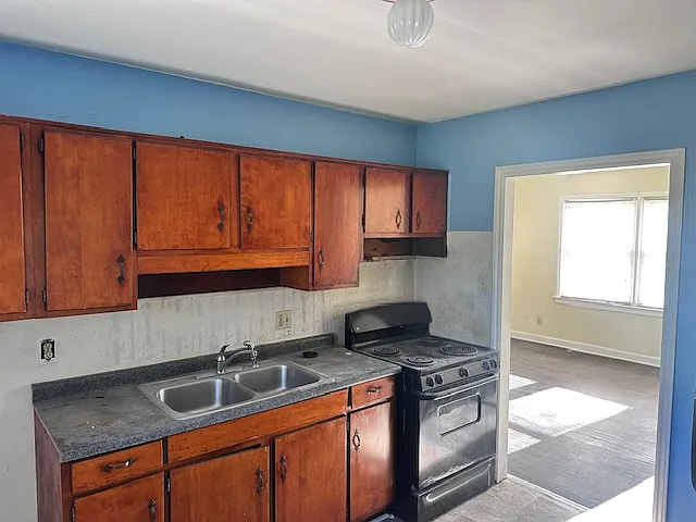 106 S Blacknall St #B — Photo 5