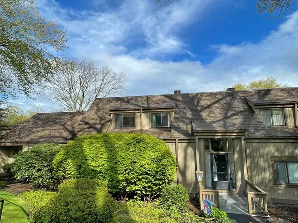 425 Heritage Village #D, Southbury, CT 06488