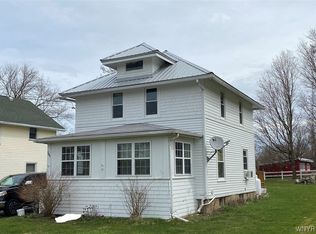 7041 Maple Rd, Basom, NY 14013