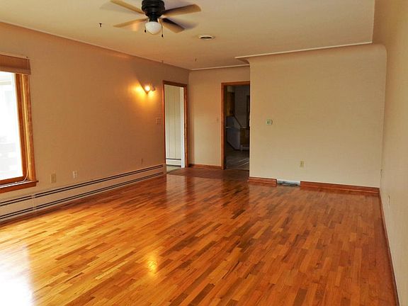 3rd image of 2731 Lincoln Ave