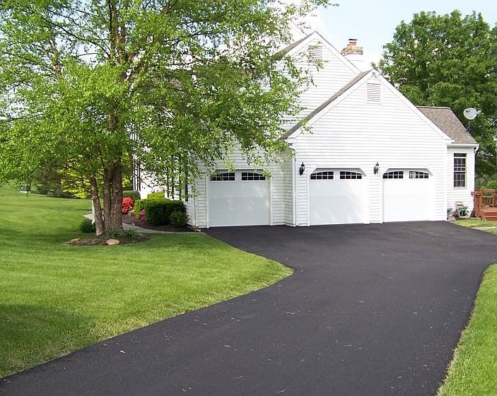3 Car Garage