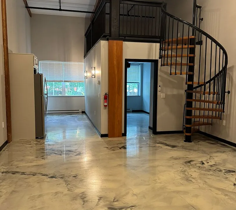 24 Beacon St
