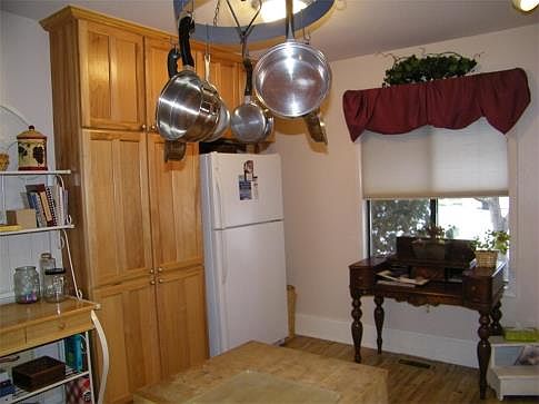 4th image of 457 Greenspring Pl