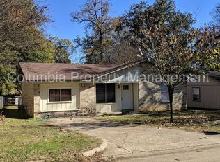 409 Carroll Ave, Wake Village, TX 75501