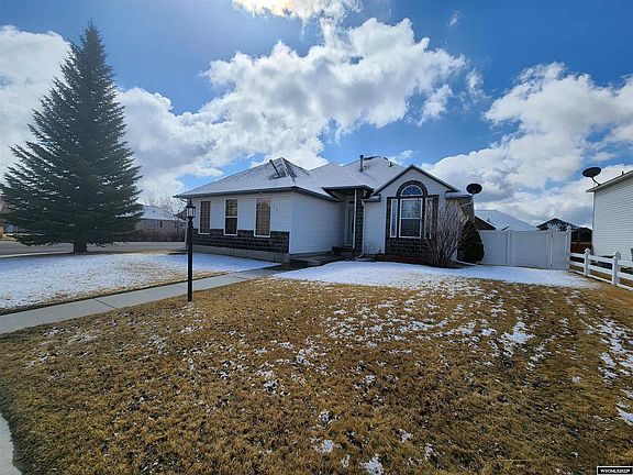 5th image of 2504 Cripple Creek Dr