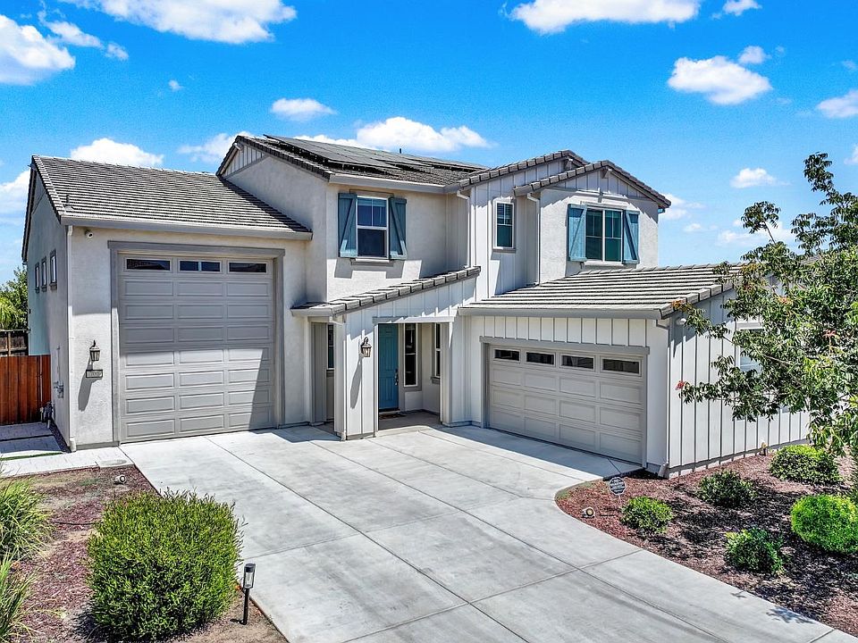 1st image of 700 Moonlight Court