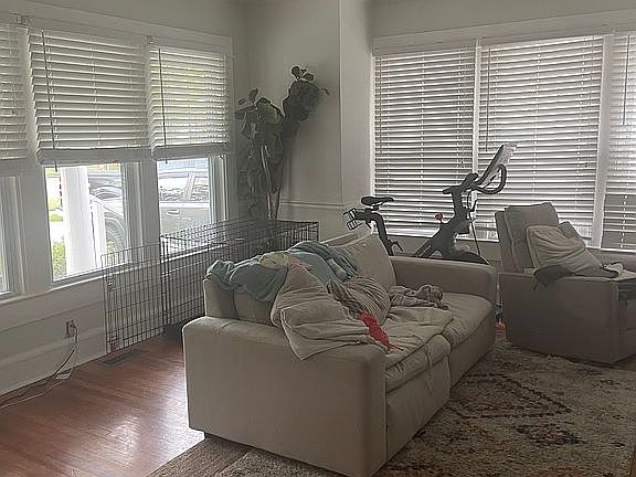 4th image of 537 E Bayview Blvd