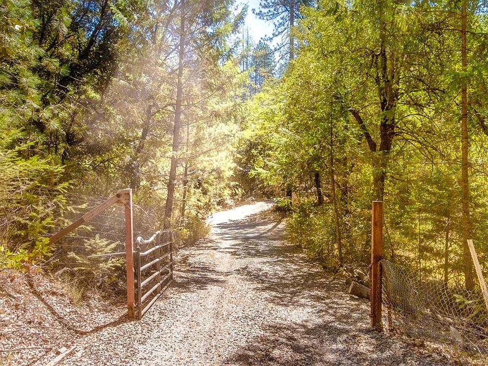 2nd image of 3501 Bud Ln