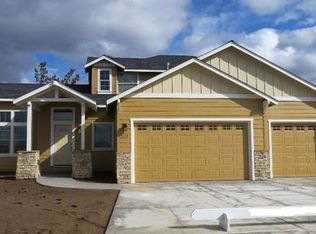 3110 NW 17th St, Redmond, OR 97756