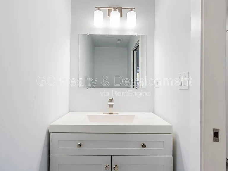 3744 N Wilton Ave #2N — Photo 10