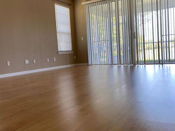 4th image of 11284 Campfield Cir