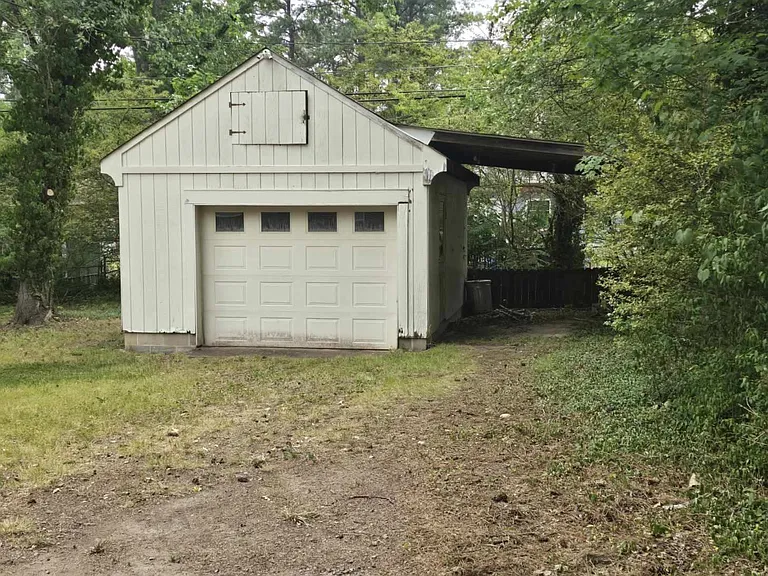 1306 Santa Rosa Rd — Photo 2