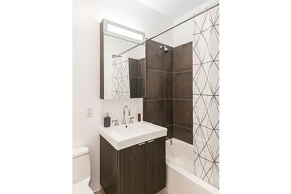 Rented by Sotheby's International Realty | media 27