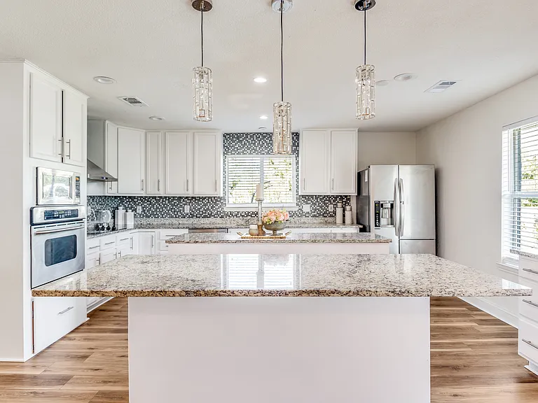 1010 Oakbrook Dr — Photo 13