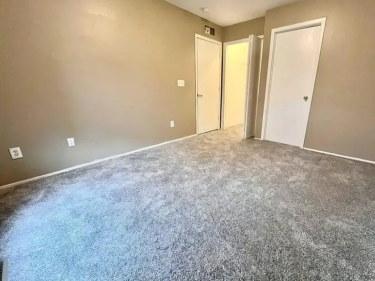 15650 Stone Crossing Dr — Photo 10