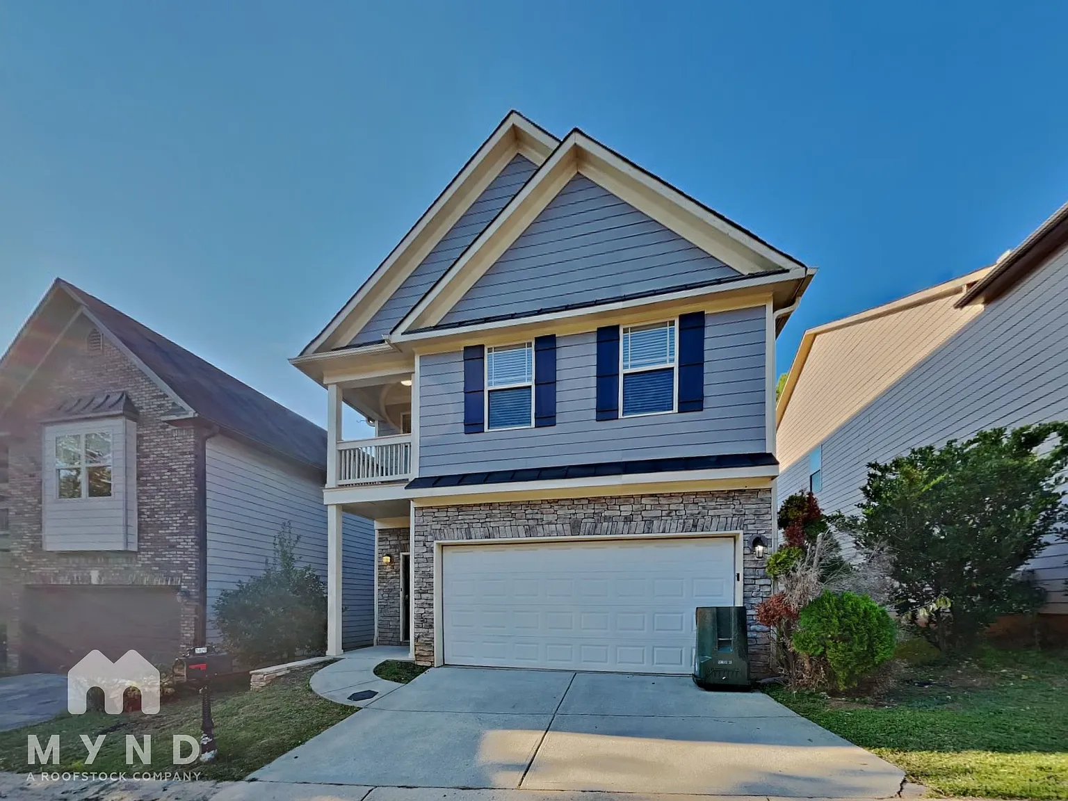 4 bed, 2.5 bath, 2156 sqft, $2,165 — Photo 1
